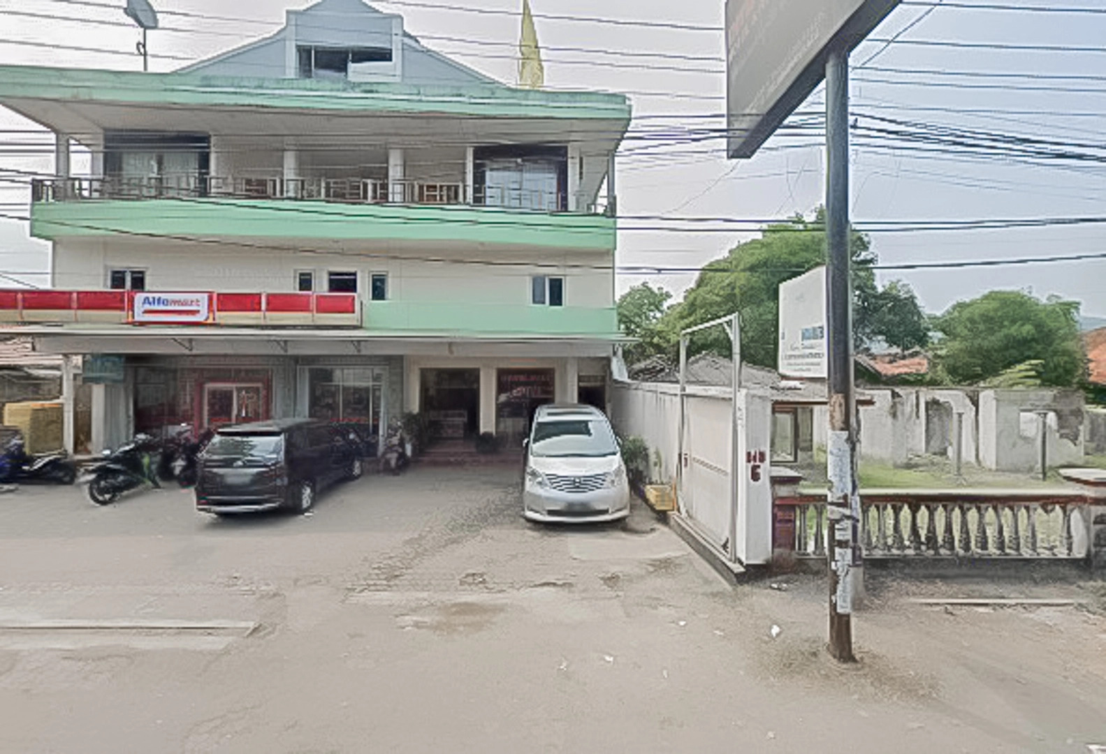 RedDoorz near Pantai Citepus Pelabuhan Ratu