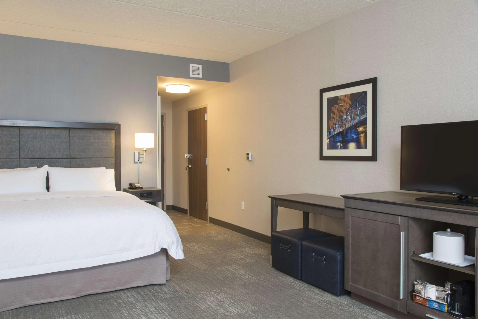 Hampton Inn & Suites Grand Rapids Downtown