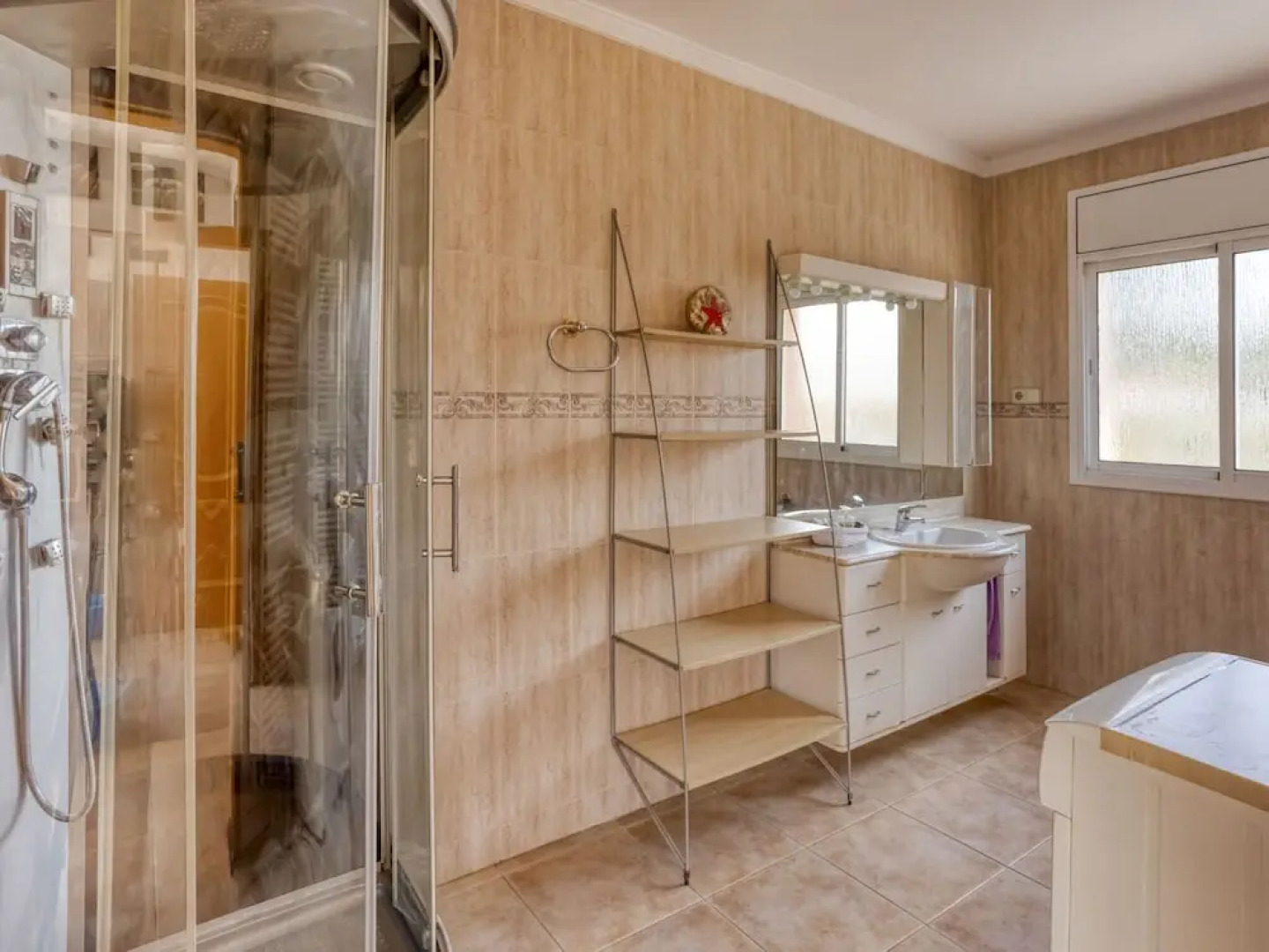 Premium Holiday Home in El Vendrell With Swimming Pool