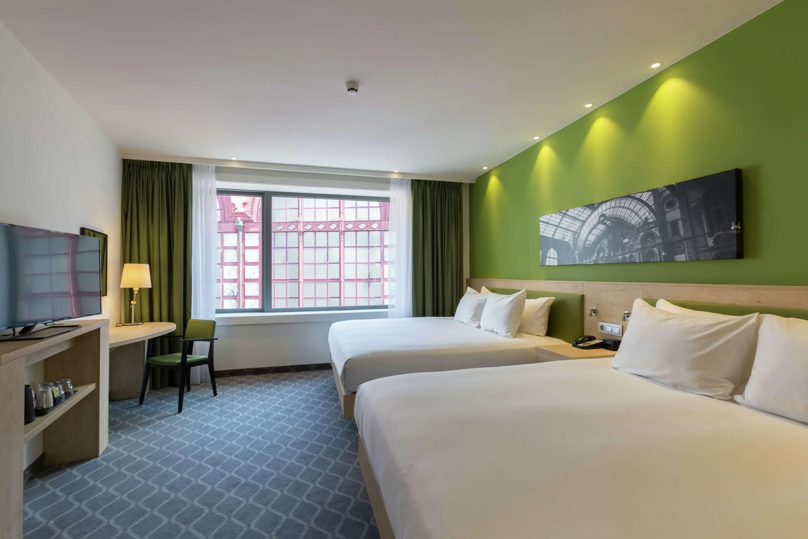Hampton by Hilton Antwerp Central Station