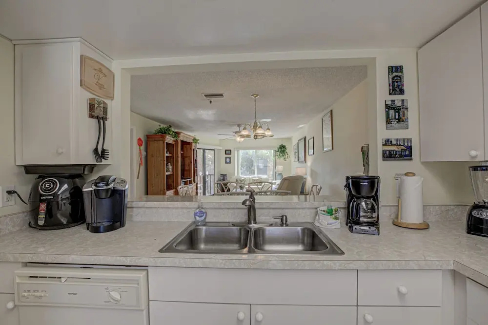 Beach Bay Breeze by Anna Maria