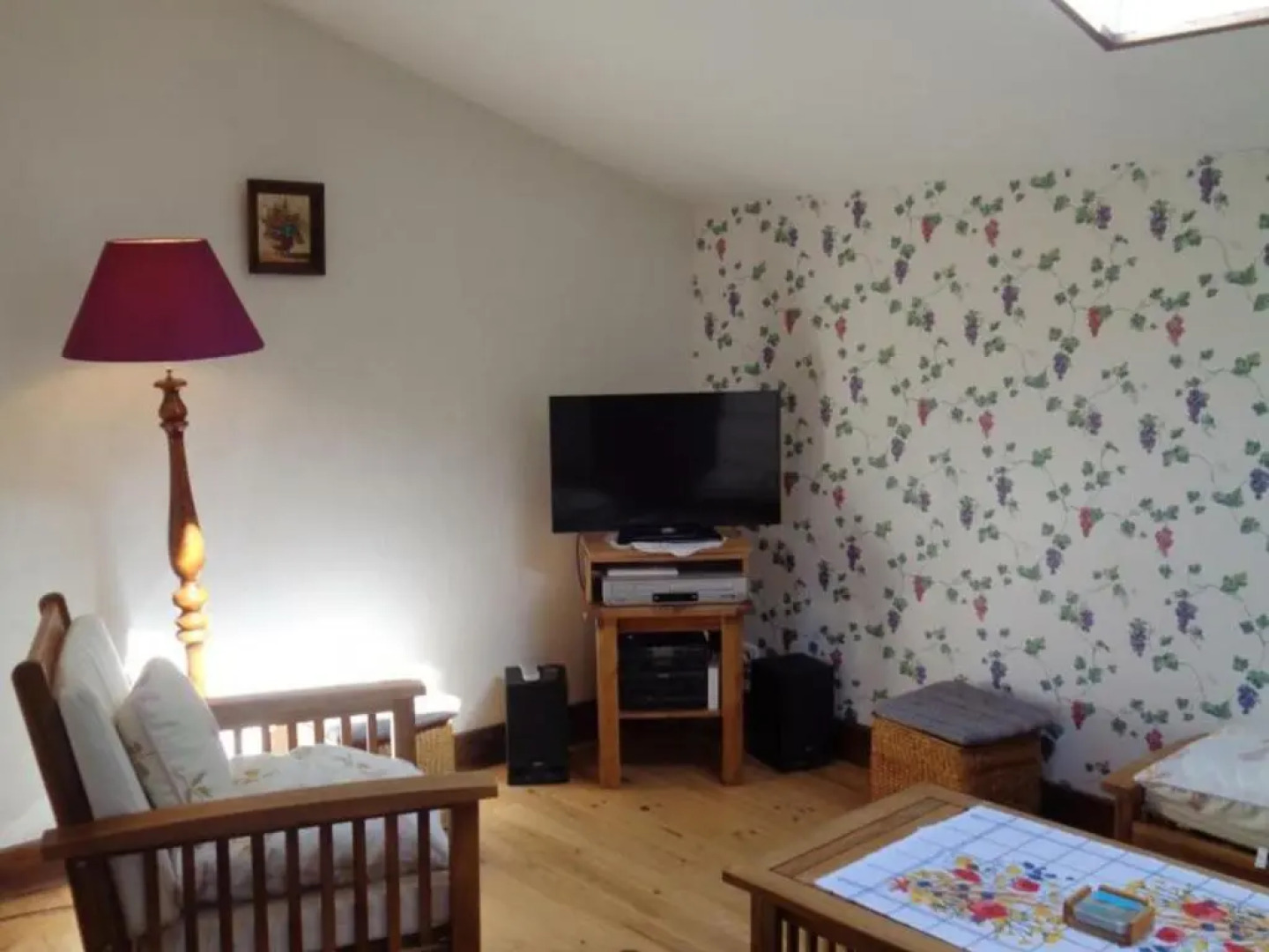 Gîte Saint-Haon-le-Châtel, 4 pièces, 6 personnes - FR-1-496-21