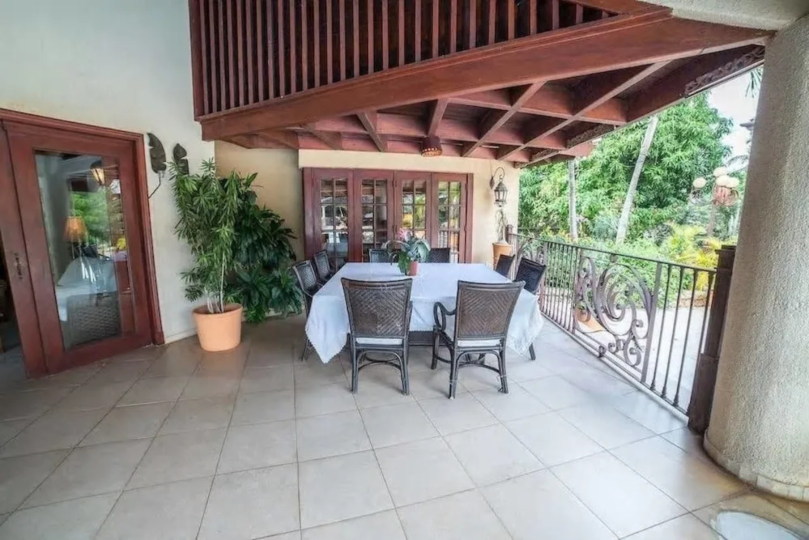 8BR 9BA Barranca Villa by ASVR