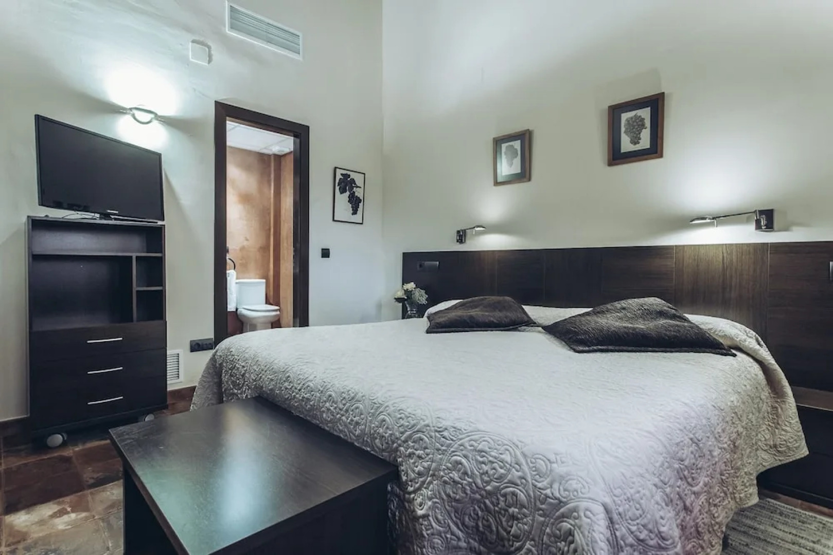 Hotel Rural Pago de Tharsys