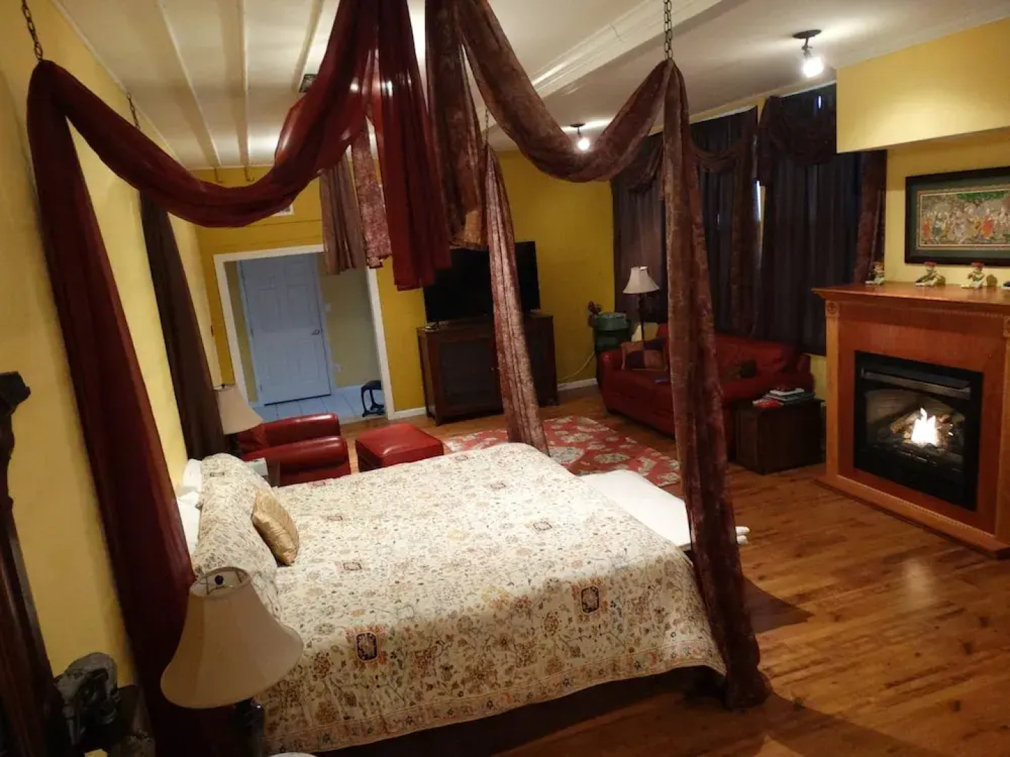Davie School Inn
