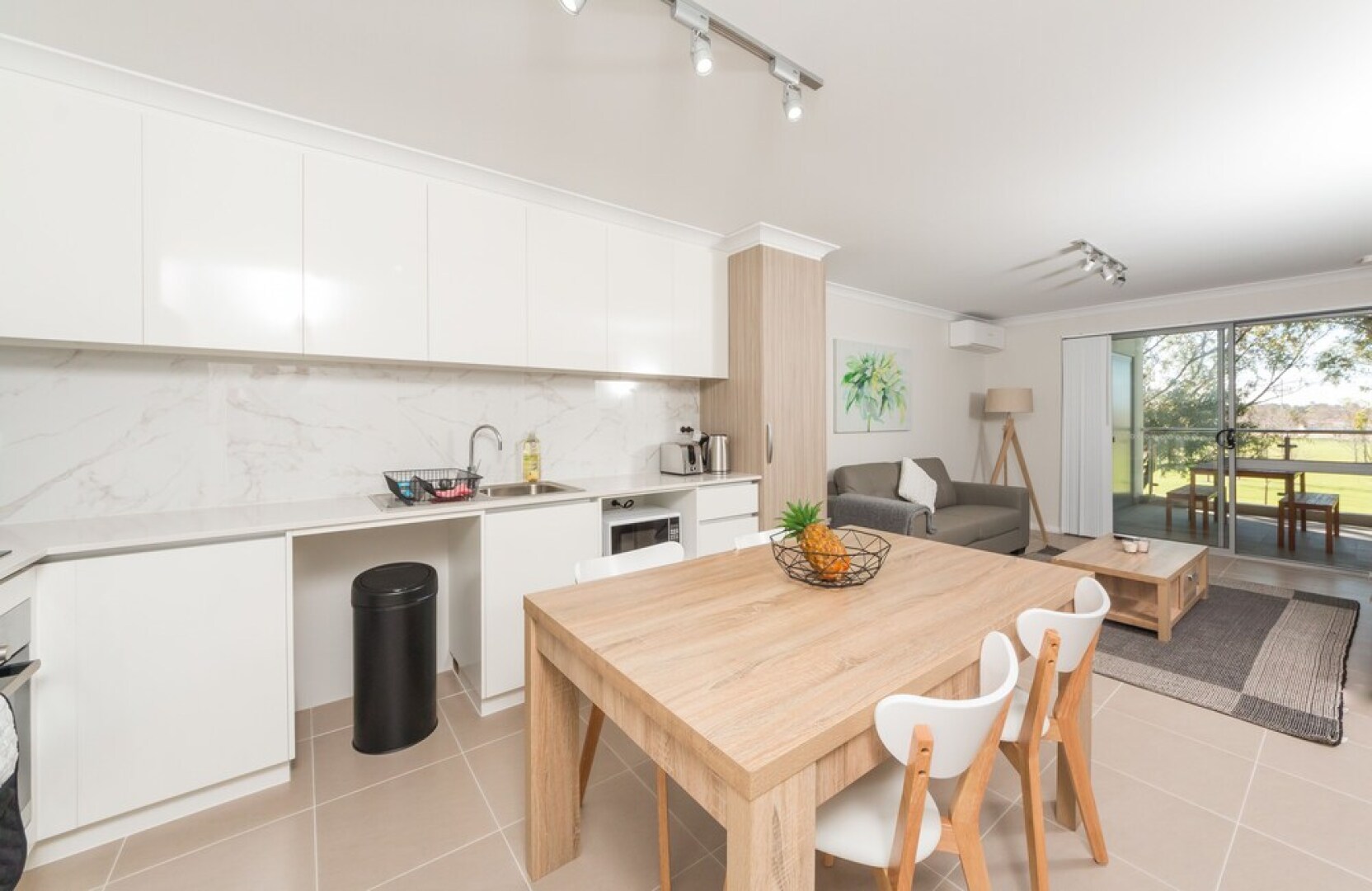 Lakeview Apartment Suite 16