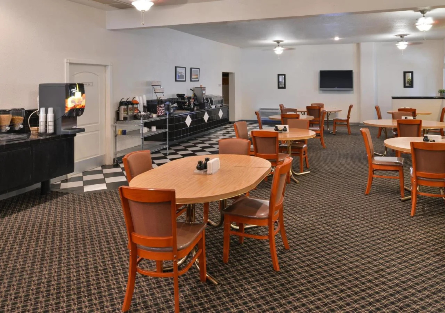 The Classic Desert Aire Hotel