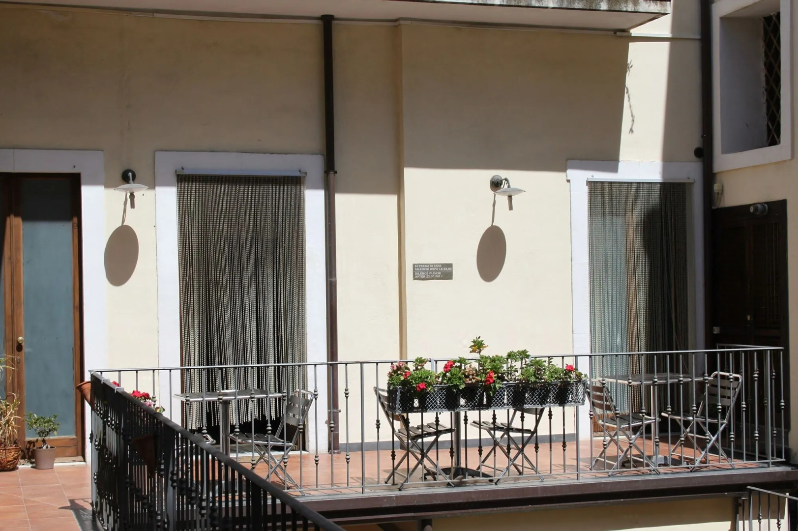 Bed and Breakfast Opera