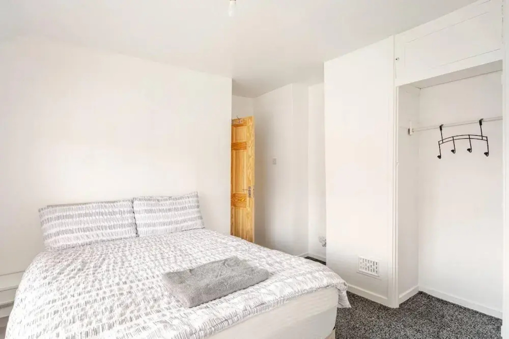 Charming Haven House Right Next To Moss Bank Park