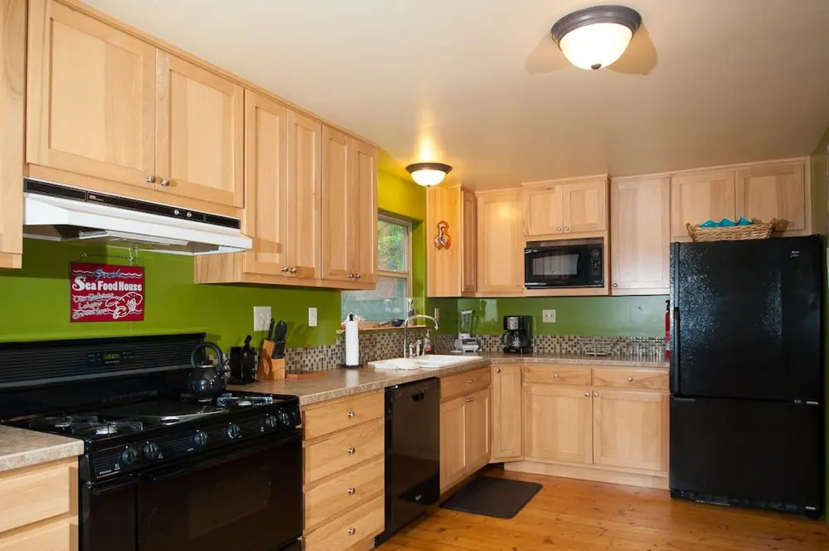 Dream Sea 3 Br cabin by RedAwning