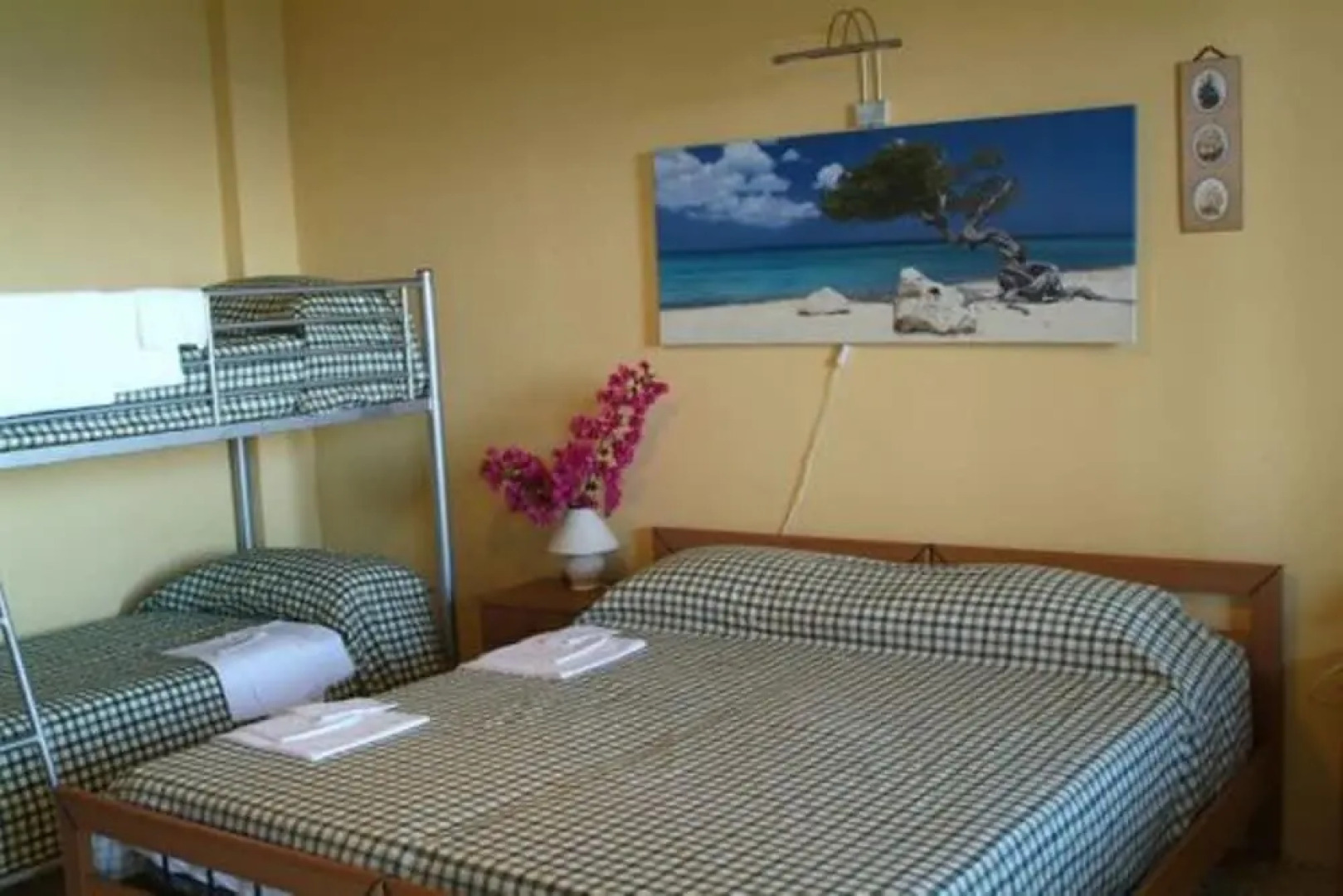 Cirucco Bay Hotel & Camping