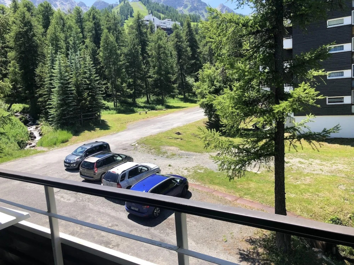 Studio in Vars, With Wonderful Mountain View, Furnished Balcony and Wifi