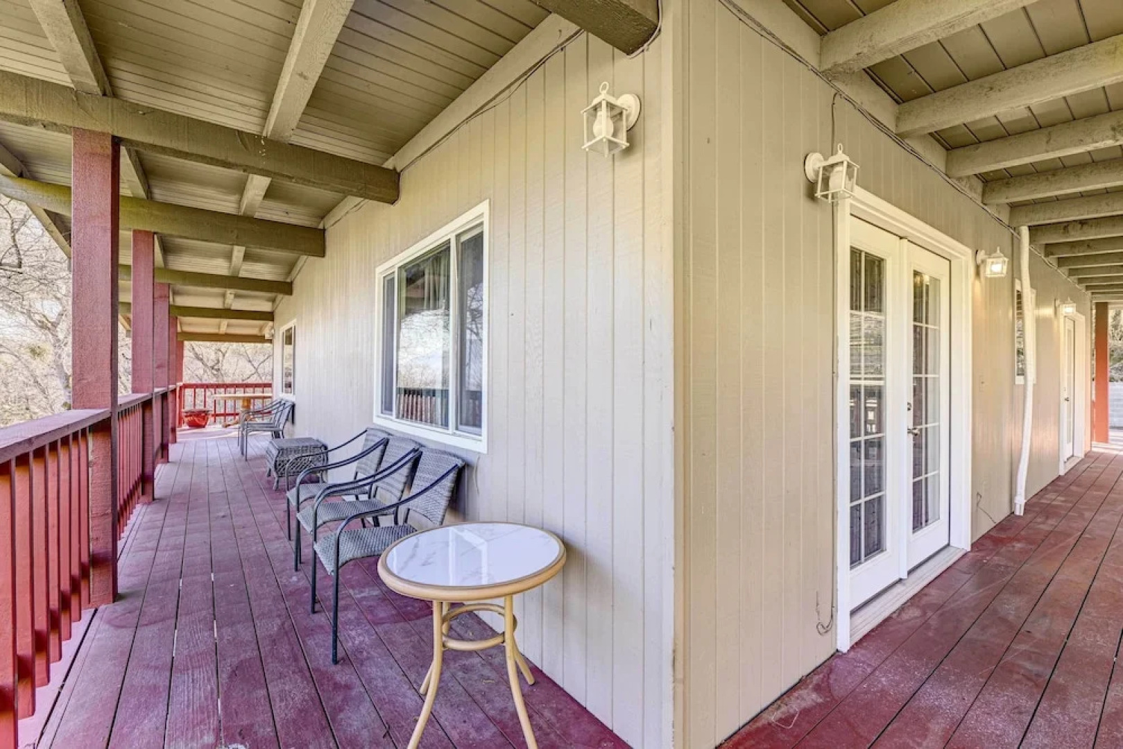 Pet-friendly Grants Pass Home w/ Hot Tub!