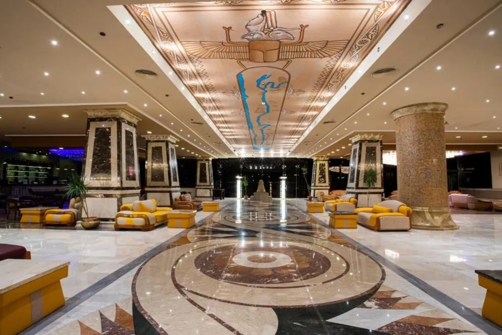 AMC Royal Hotel & Spa