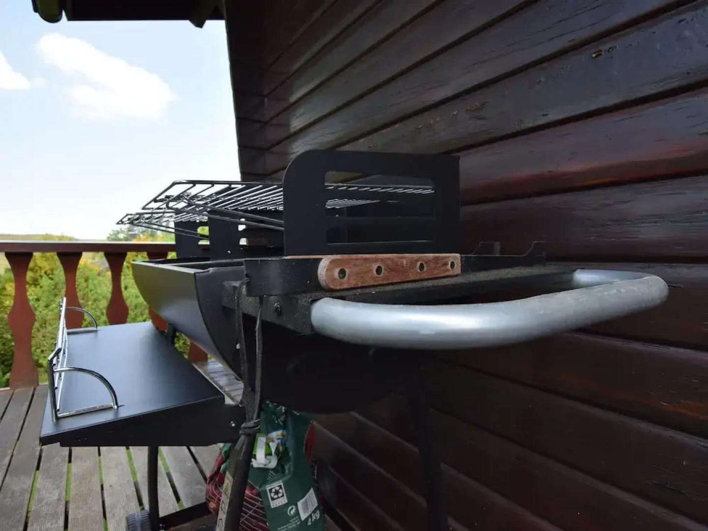 Comfortable Cottage Near Lake Cherapont