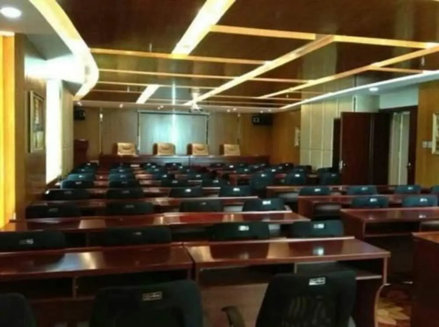 Qinghai Huangzi Haoting Hotel