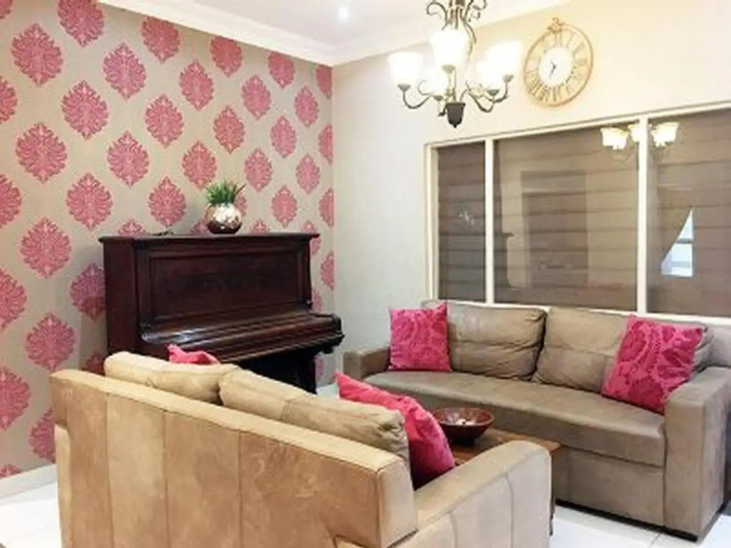 Peaches & Cream Bed & Breakfast