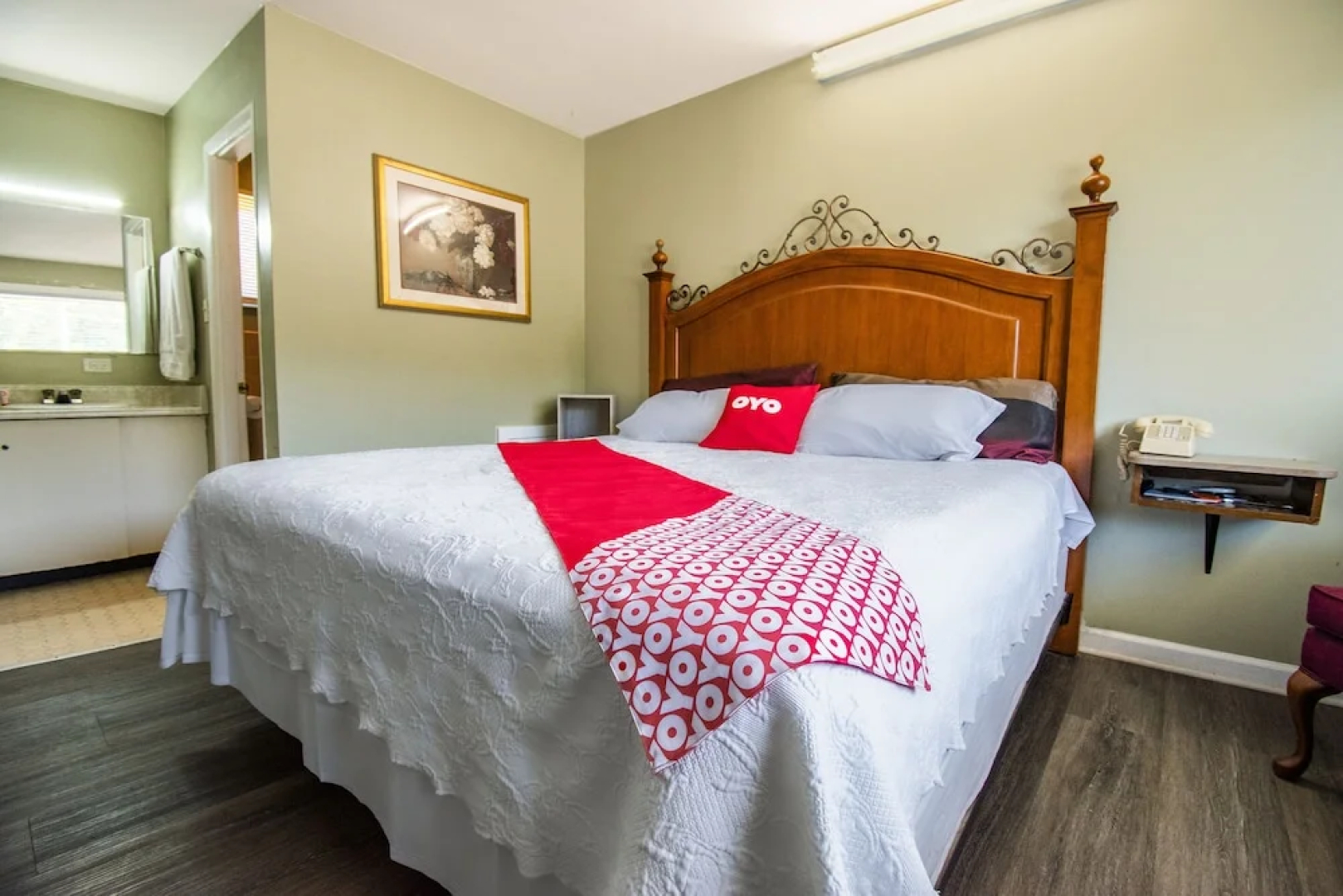 Hotel Calhoun by Oyo
