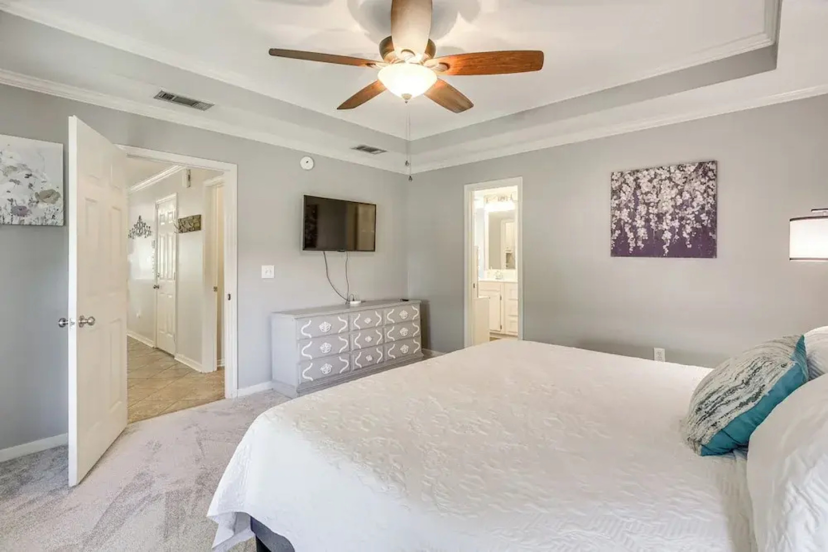 Updated Retreat w/ Outdoor Space in Flowood!