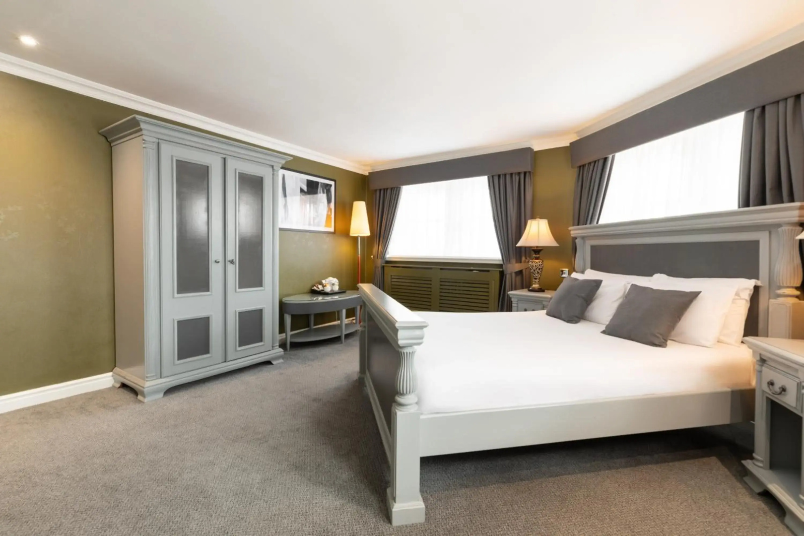 Sir Thomas Hotel
