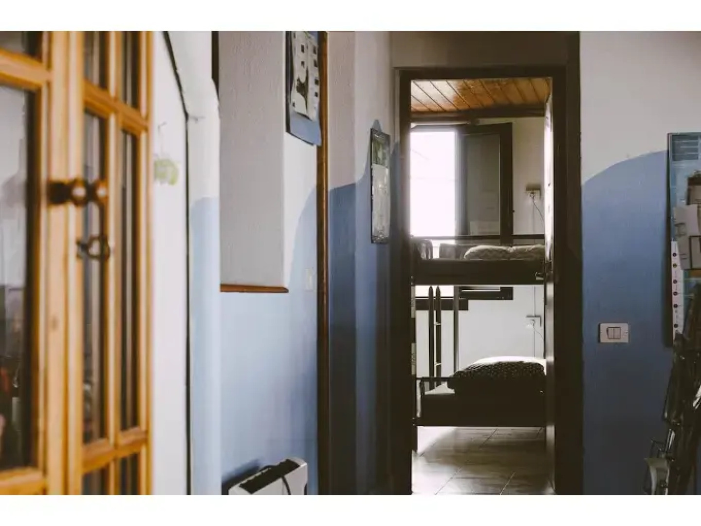 Blue Canary Hostel - Adults Only