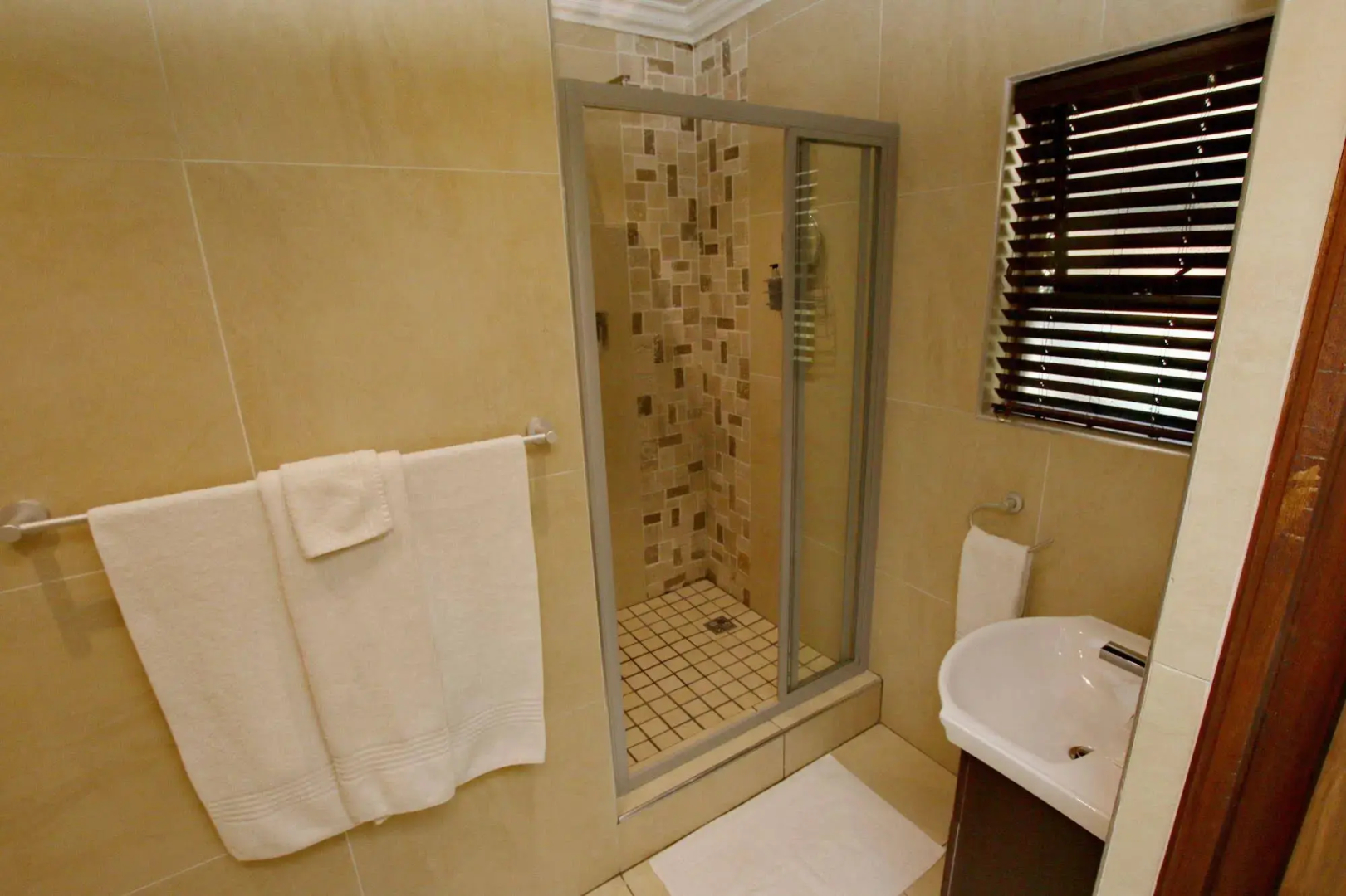 Summer Garden Guest House and Self Catering Apartments
