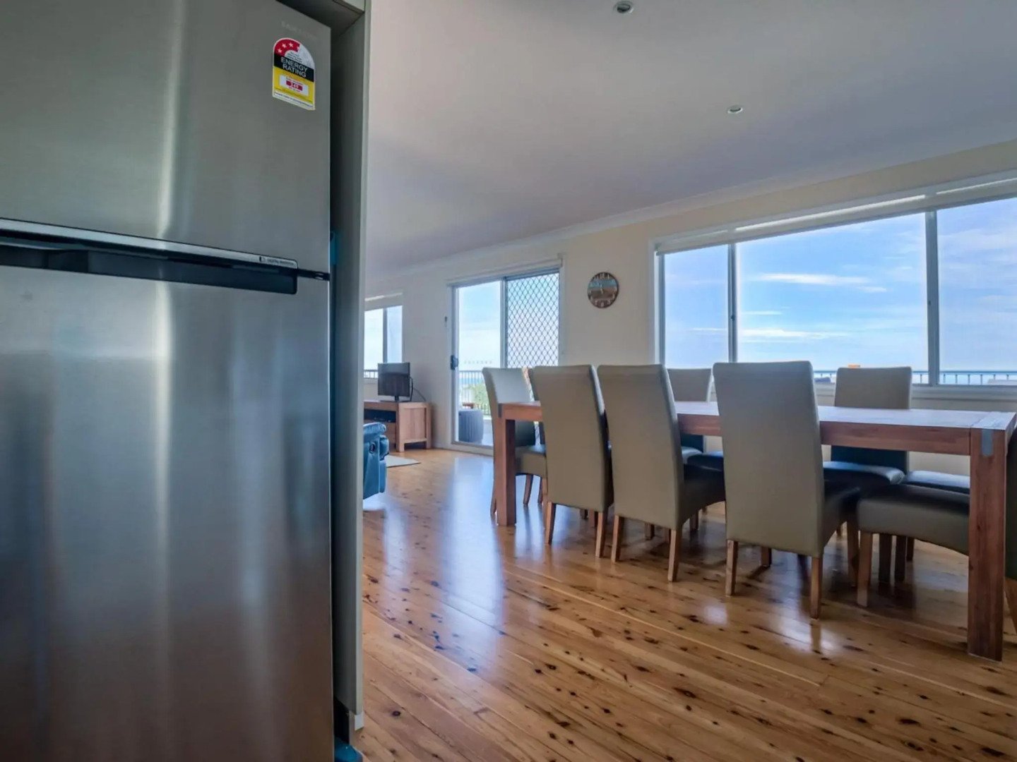 GRAND VIEW Gerroa 4pm checkout on Sundays