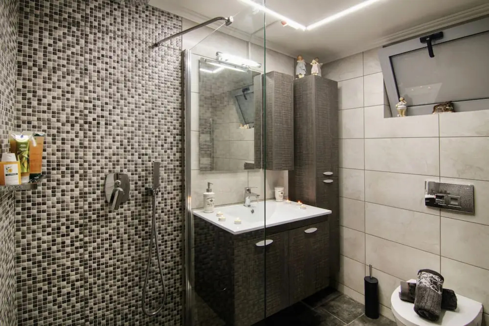 Athens Classic Retro Home