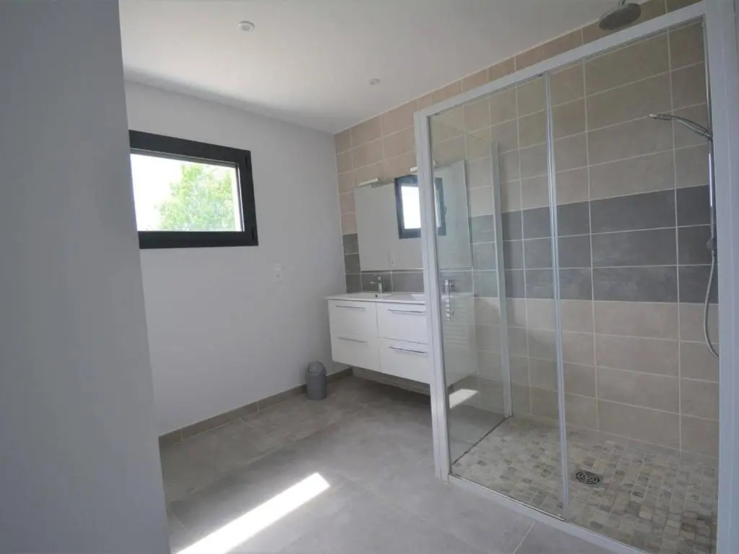 Maison Ruoms, 5 pièces, 8 personnes - FR-1-382-149