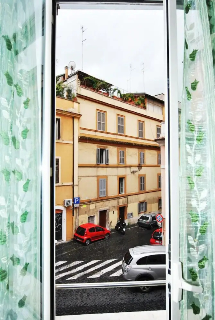95 Rooms in Rome