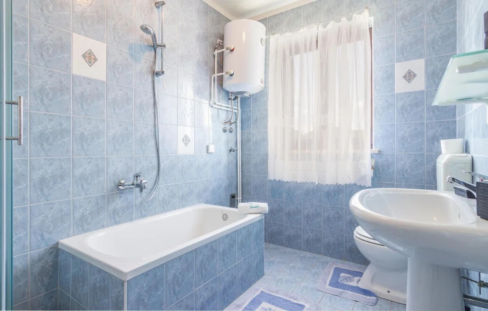 Awesome Home in Sumber With Sauna, Wifi and 7 Bedrooms