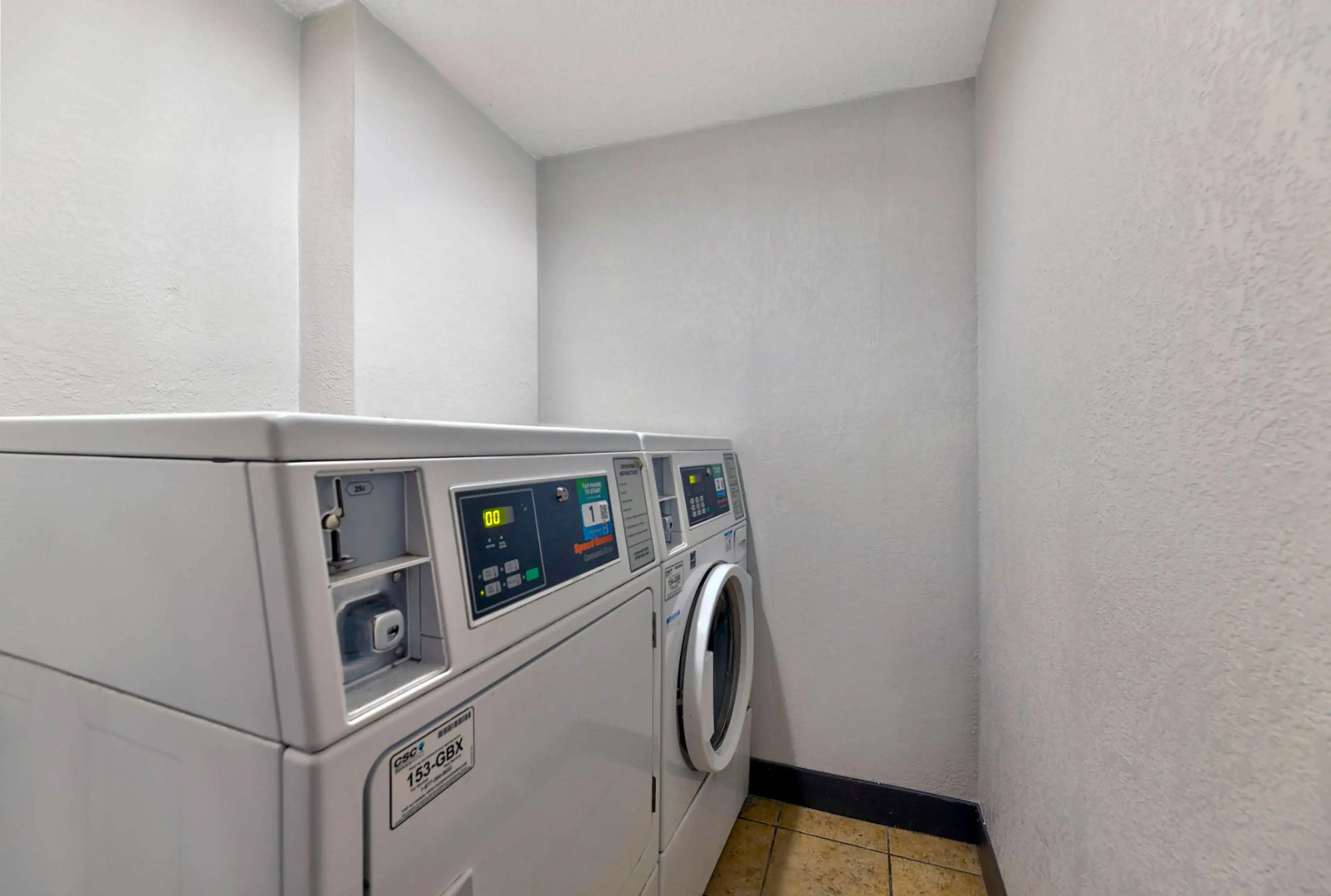 Motel 6 Oak Creek, WI