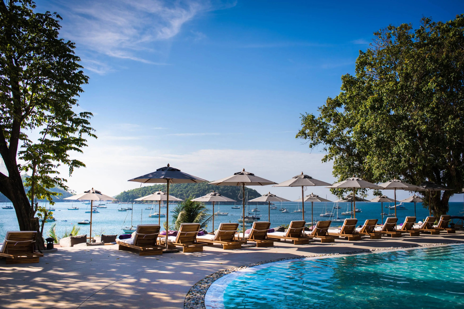 Отель The Nai Harn