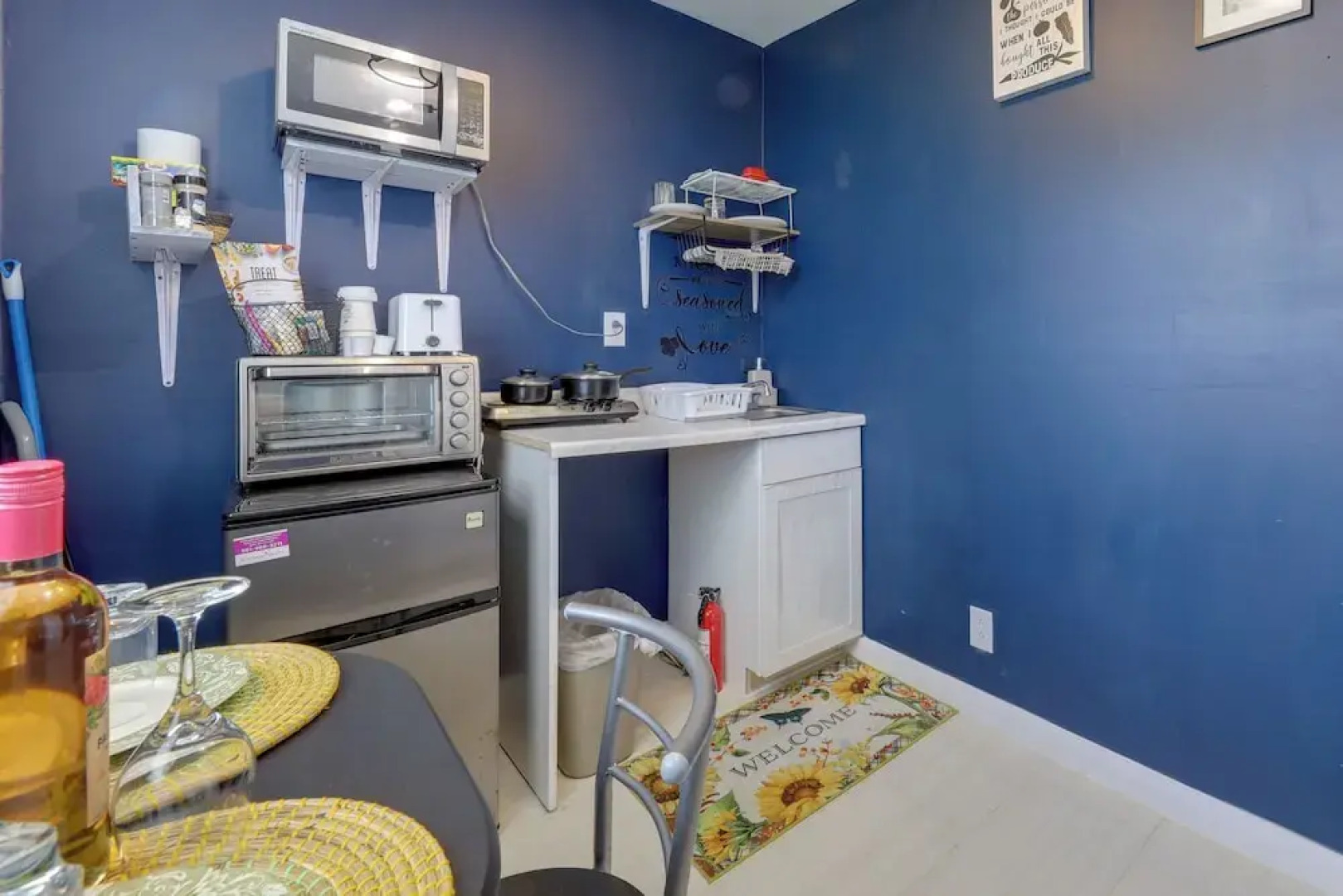 Pet-friendly Fort Lauderdale Home: 8 Mi to Beach!