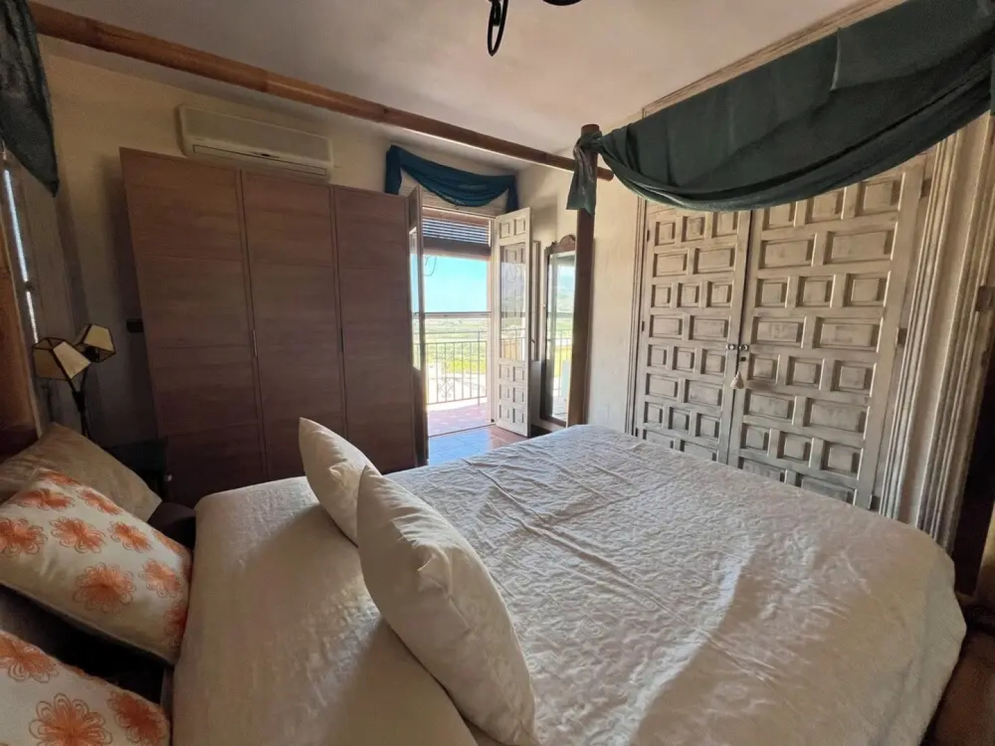 Cd-2102 · Three Bedroom Townhouse