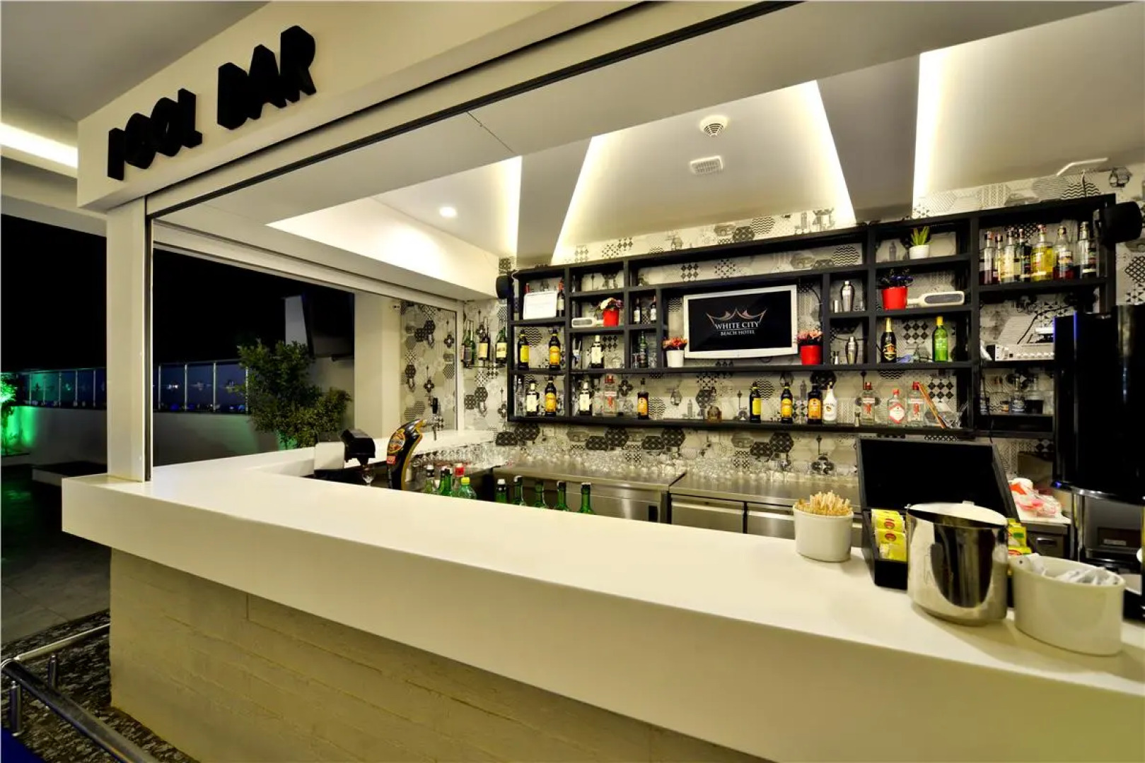 White City Beach - Adults Only