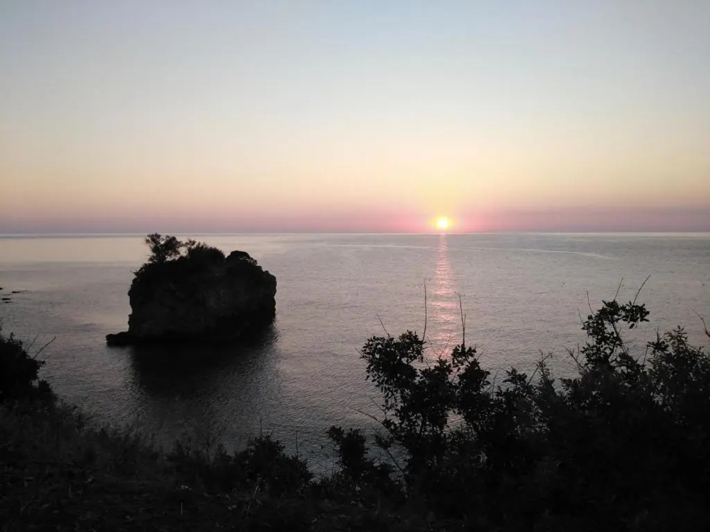 Kamari Beach guest house