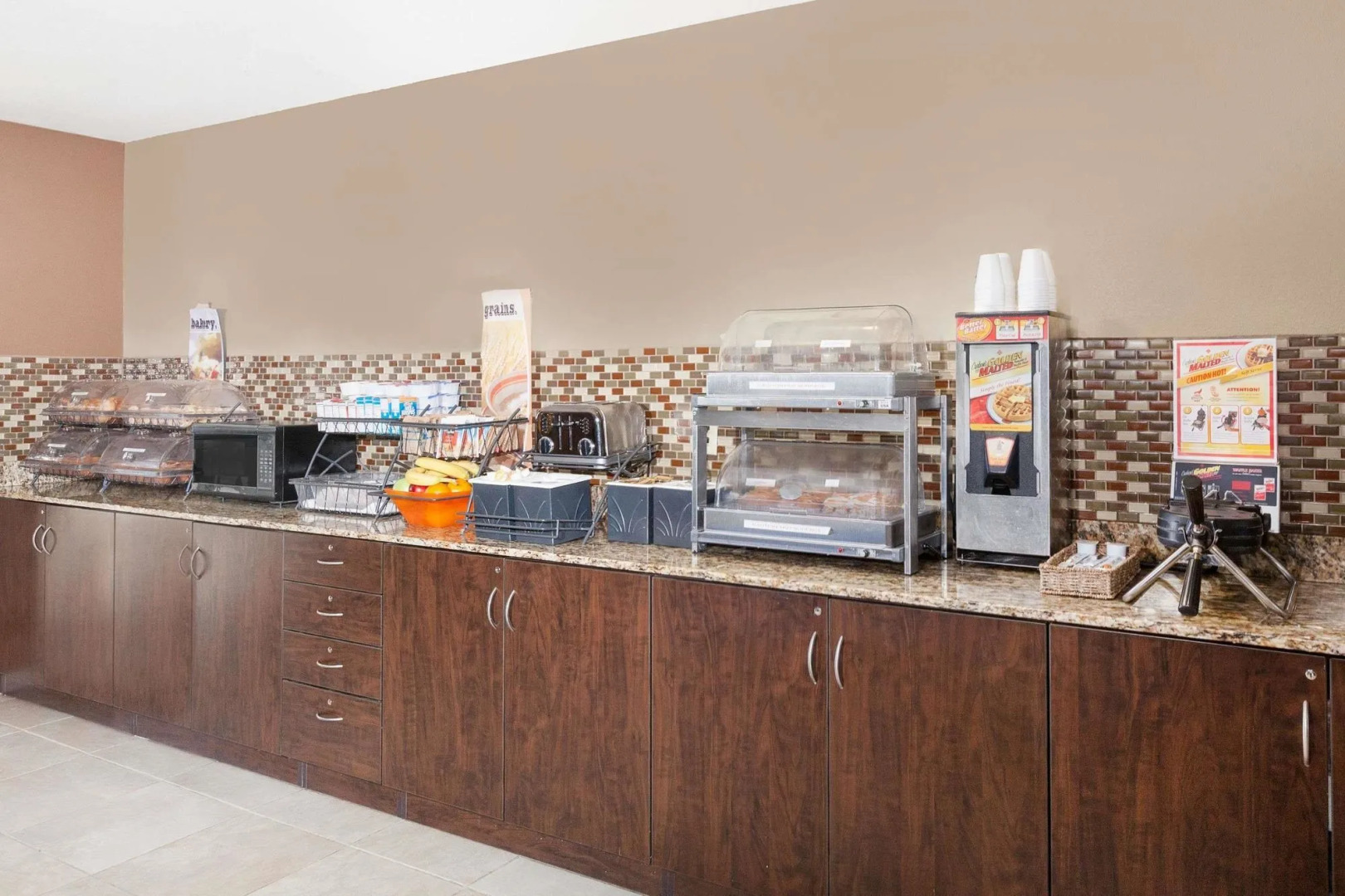 Microtel Inn & Suites by Wyndham Breaux Bridge