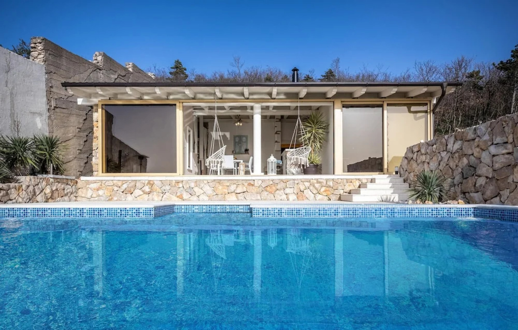 Nice Home in Dramalj With Wifi, 2 Bedrooms and Outdoor Swimming Pool