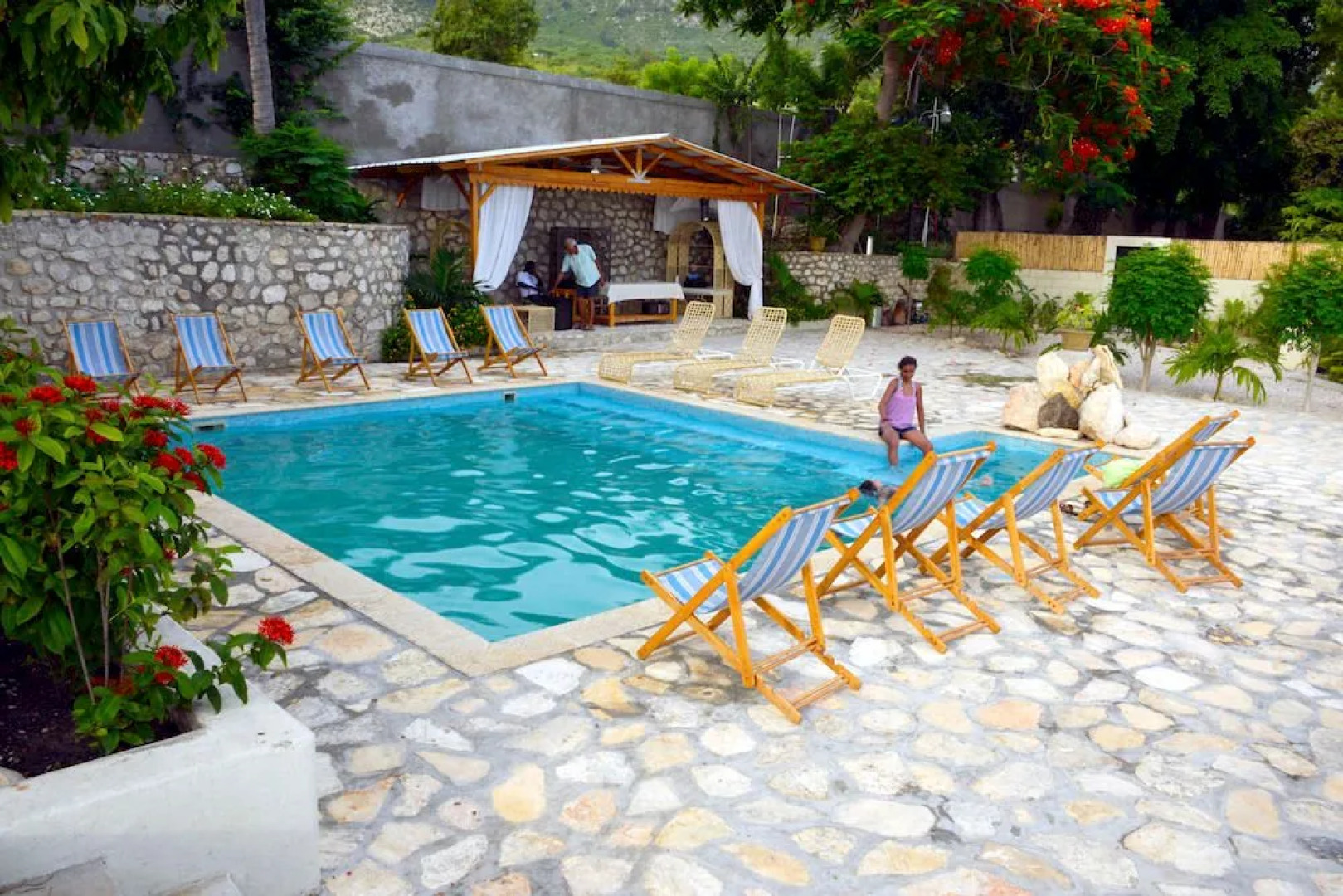 Ouanga Bay Beach Hotel