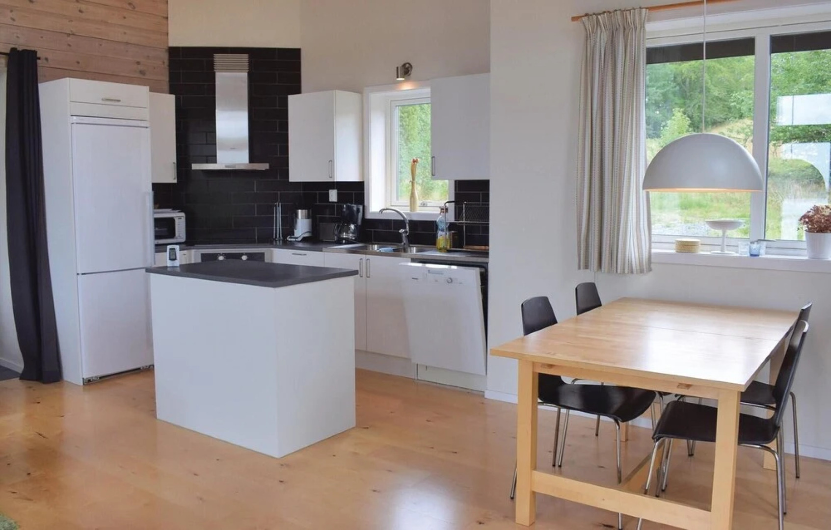 Awesome Home in Vetlanda With 3 Bedrooms and Wifi