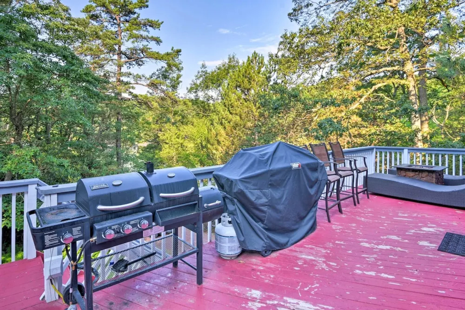 Hot Tub & Fire Pit: Waterfront Lake Harmony Home