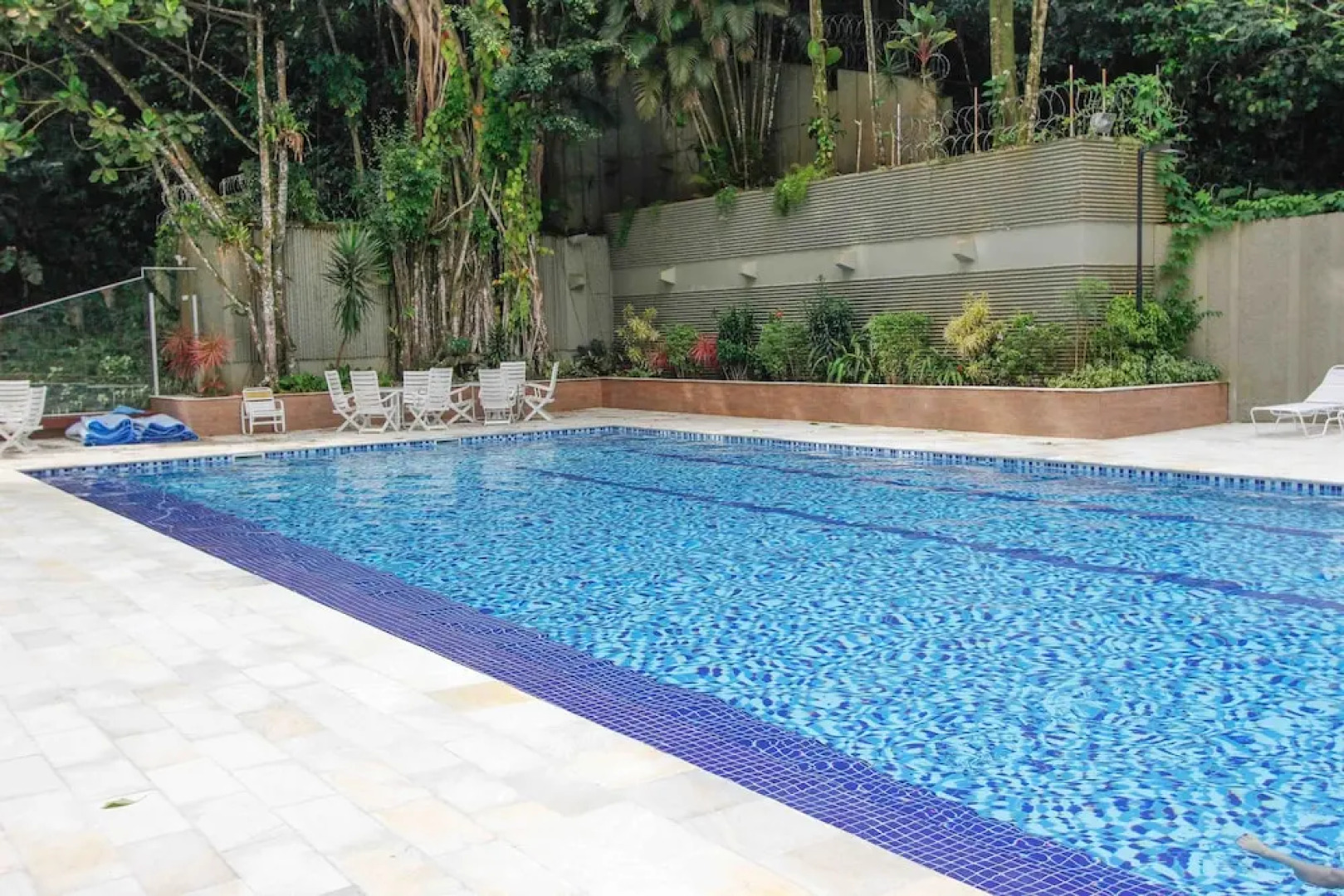 150m da praia com piscina aquecida e sauna