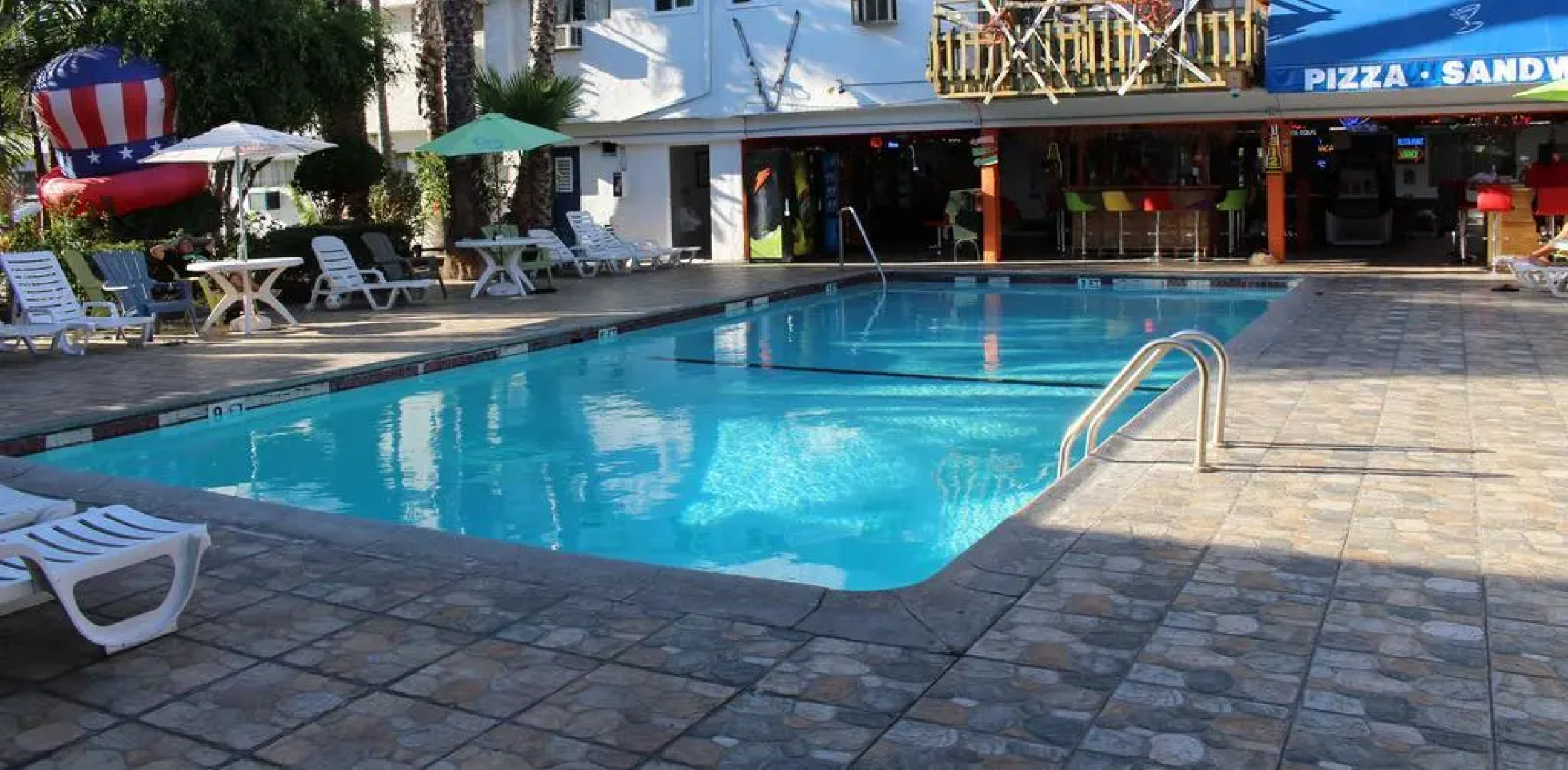 Los Angeles Backpackers Paradise Hostel