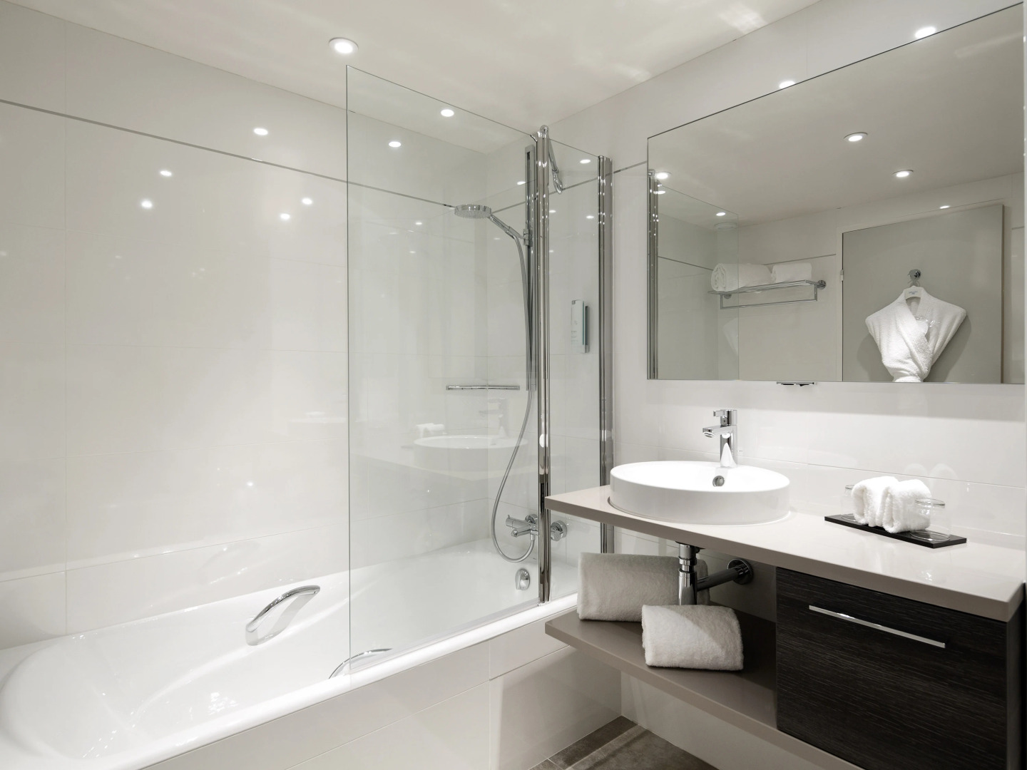 Croisette Beach Hotel Cannes - MGallery Collection