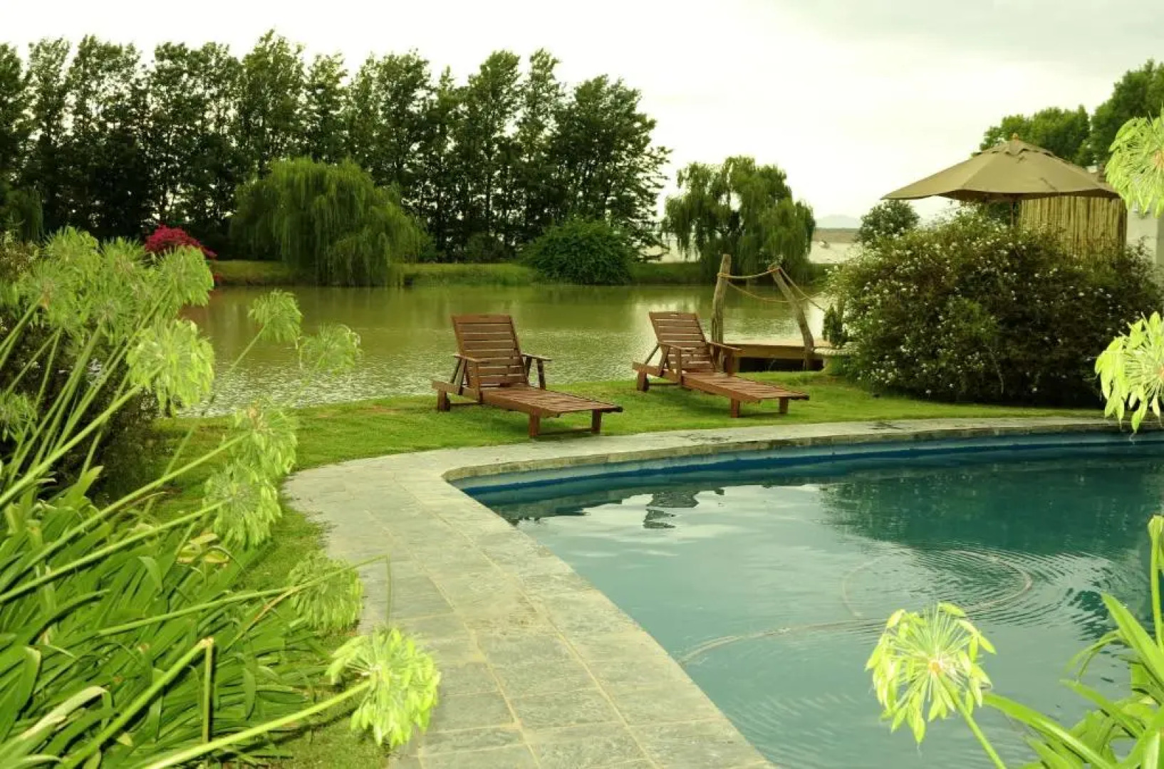 Broadlands Country House