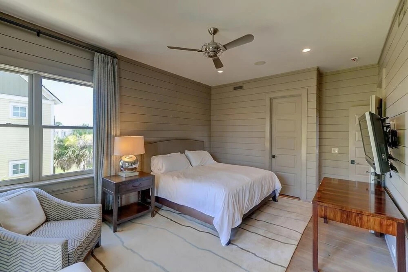 305 Carolina Boulevard