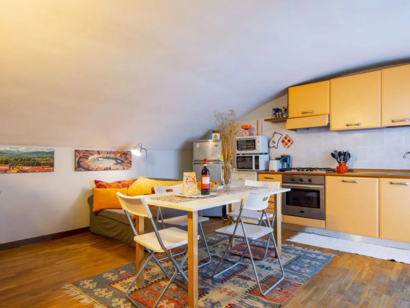 Locazione Turistica La Rondine (LUU280)