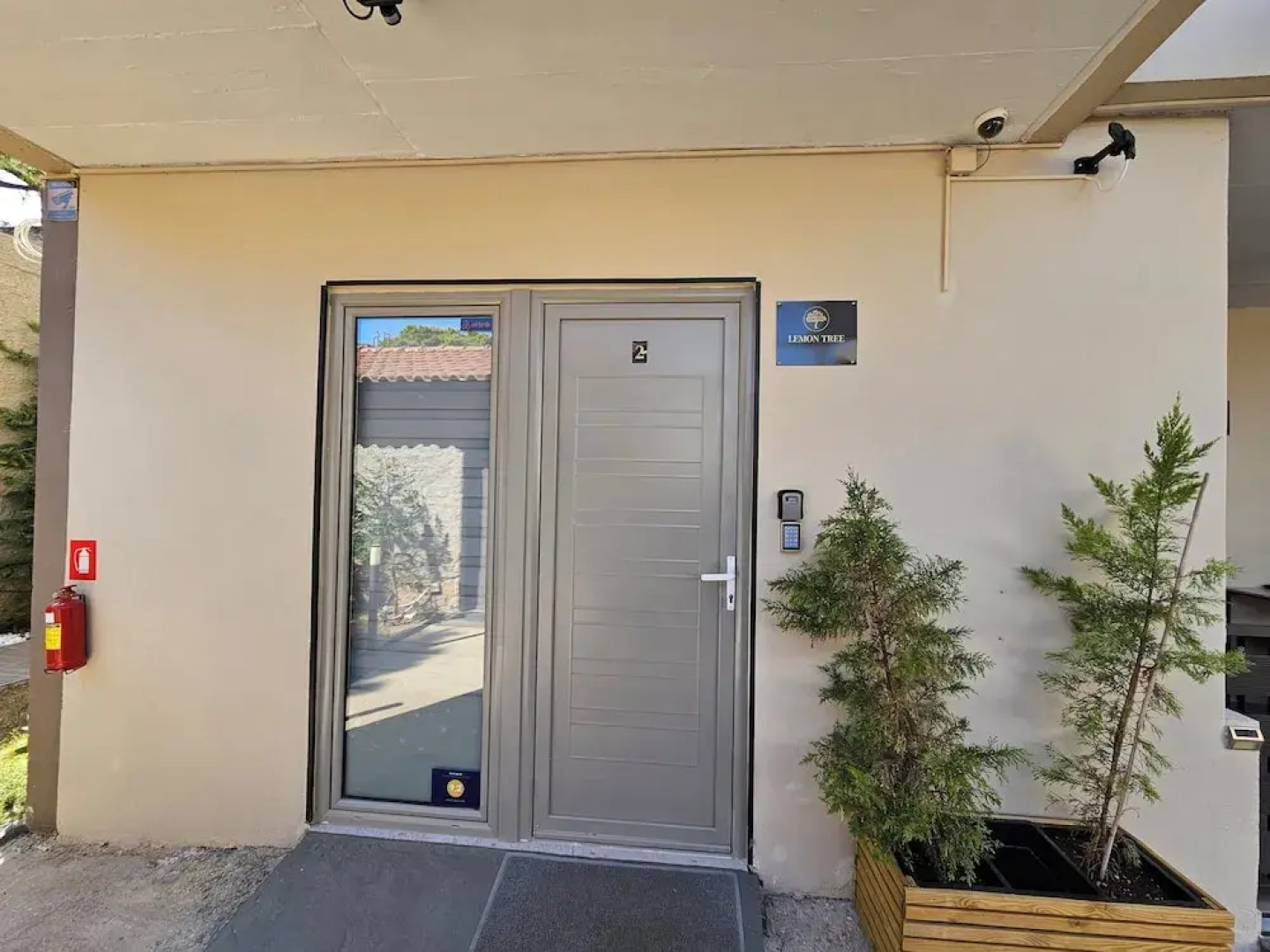 Lemon Tree Suites Near ATH Airport