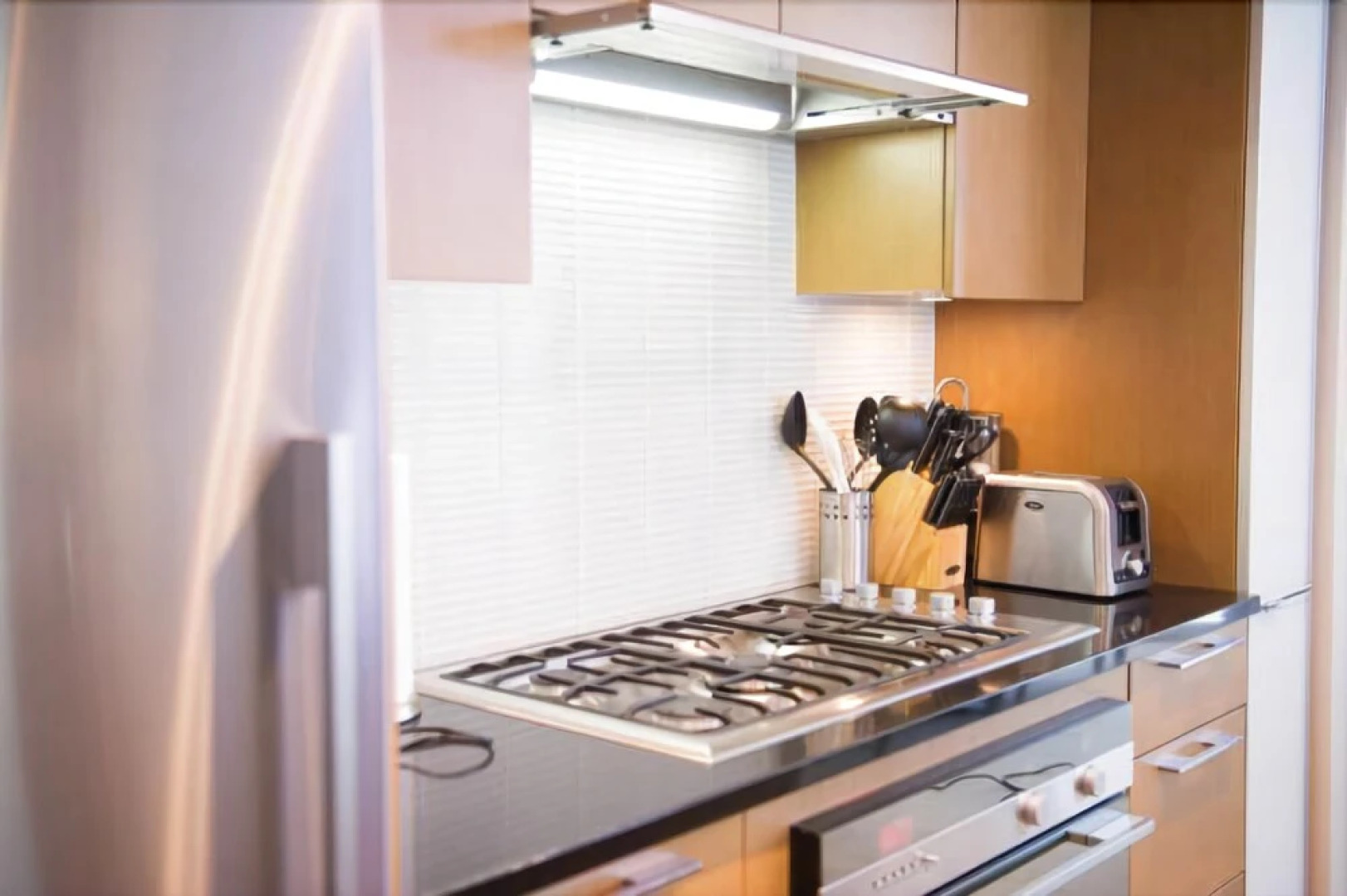 Executive Suites by Roseman - Luna